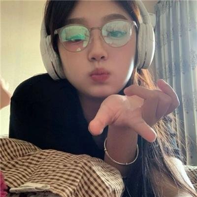 明月山海揽芳华 封面