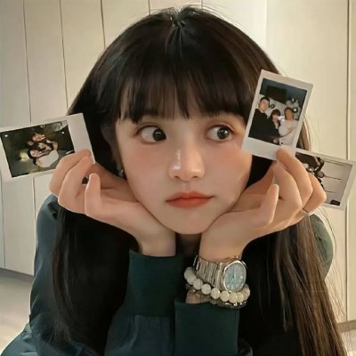 彩凤云裳 封面