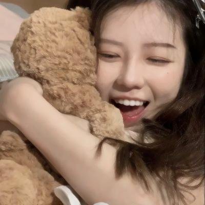 当女孩恋爱时 封面